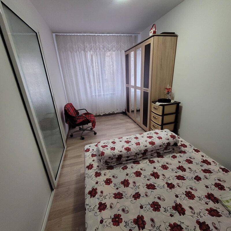 Pantelimon Carrefour, Liceul Lucian Blaga, 2 camere