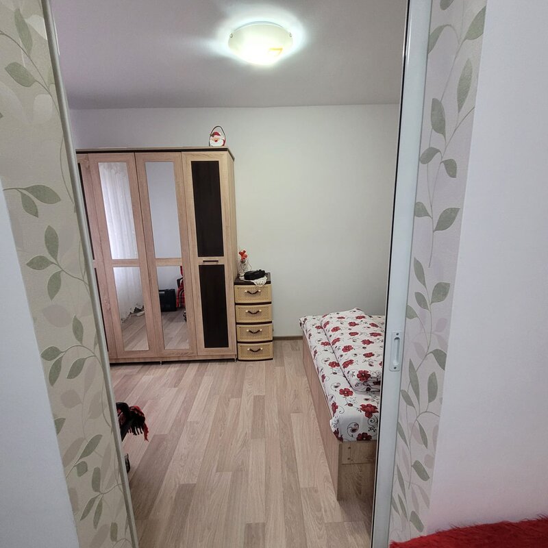 Pantelimon Carrefour, Liceul Lucian Blaga, 2 camere